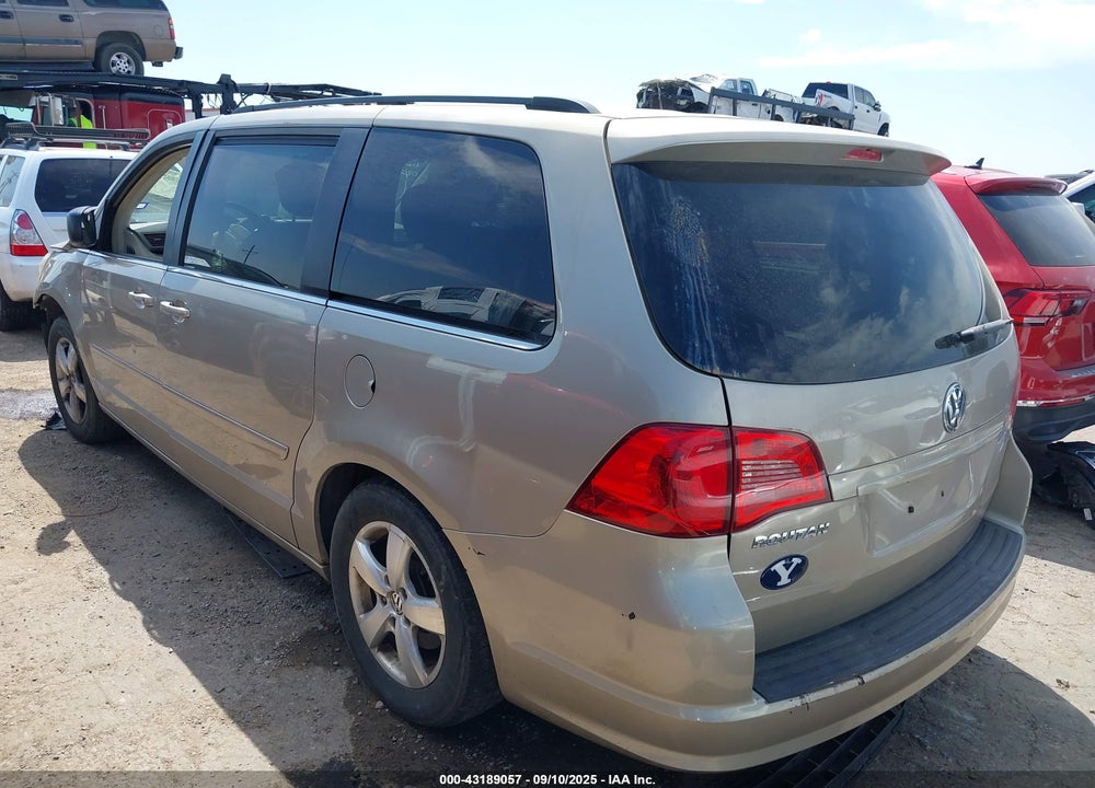 2009 VOLKSWAGEN ROUTAN VIN: 2V8HW34189R586430