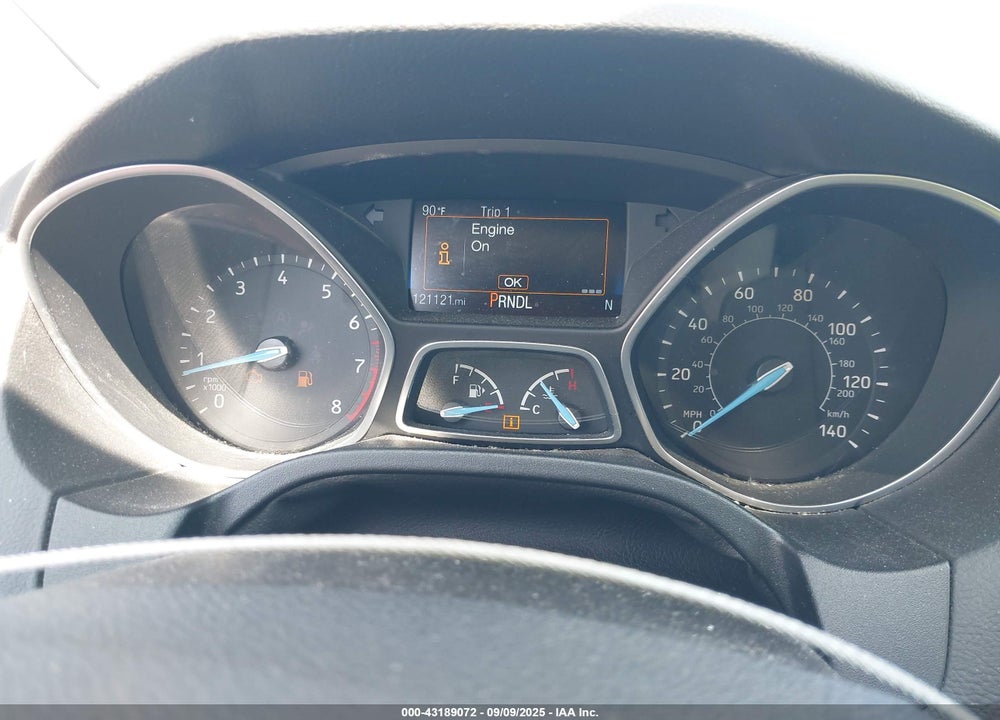 2016 FORD FOCUS VIN: 1FADP3K25GL385499