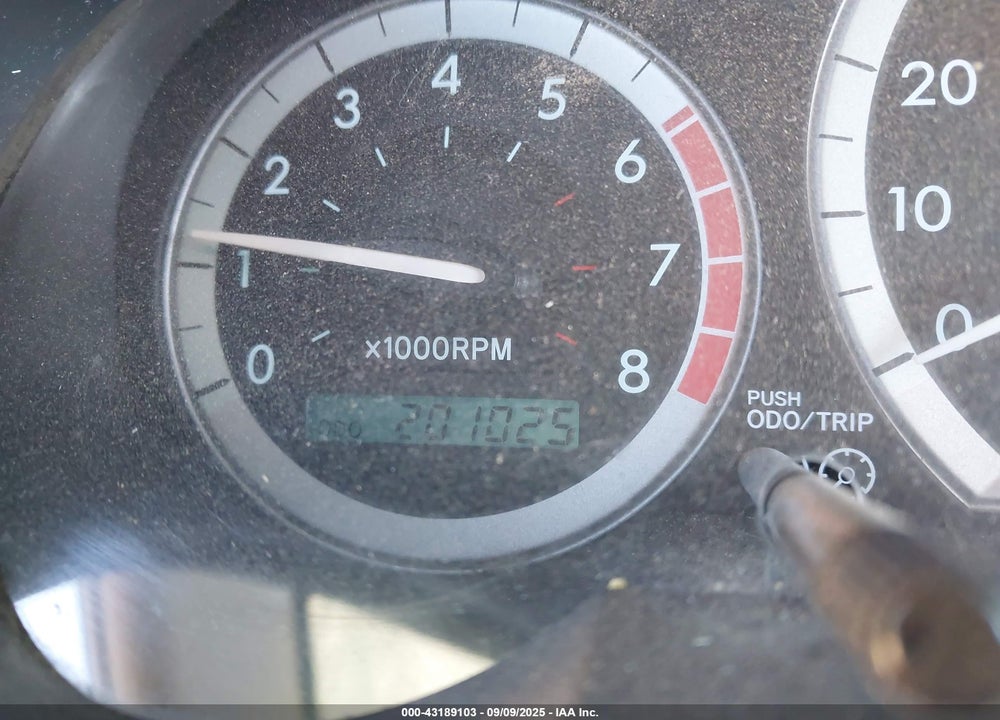 2004 TOYOTA SIENNA LE VIN: 5TDZA23C84S174083
