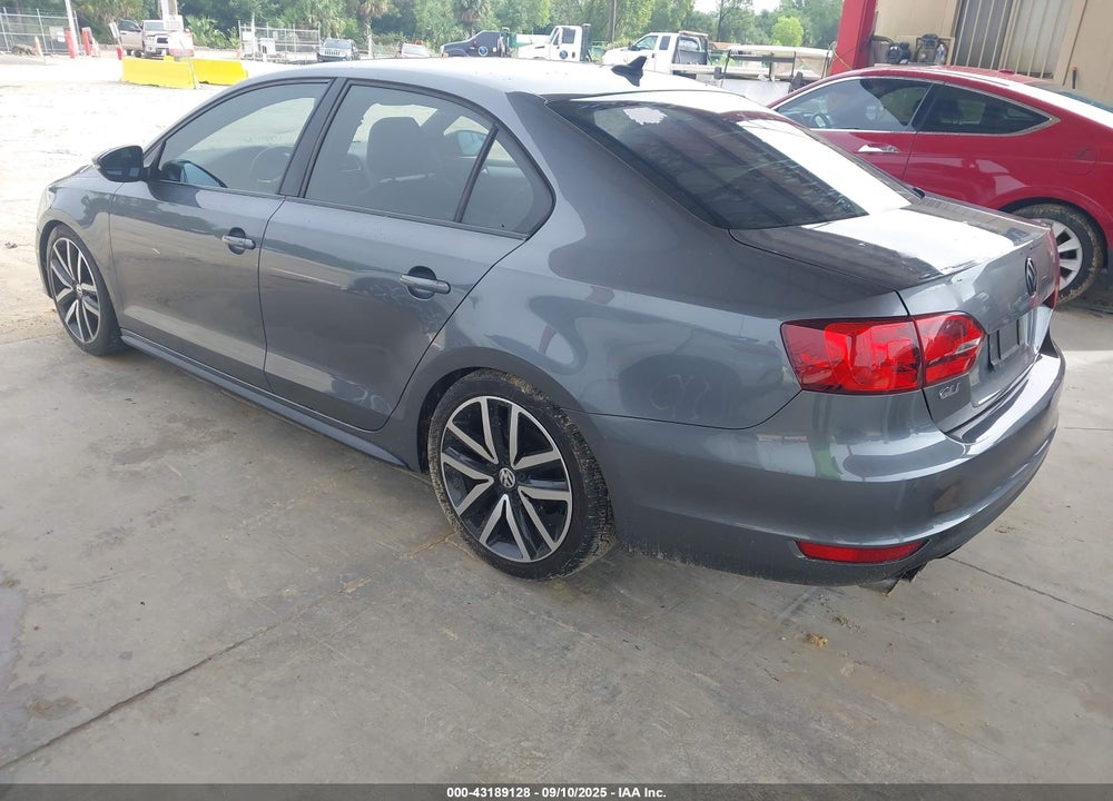 2013 VOLKSWAGEN JETTA VIN: 3VW467AJ8DM228473