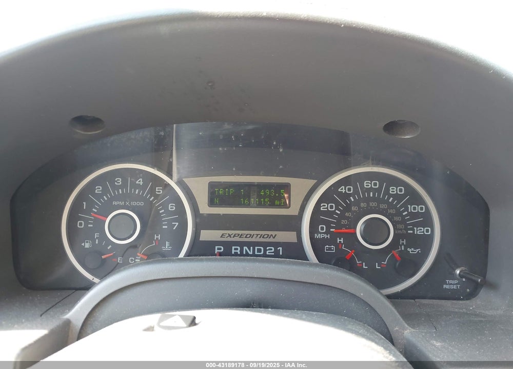2005 FORD EXPEDITION XLT VIN: 1FMFU15535LA57464