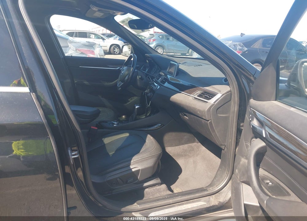 2016 BMW X1 VIN: WBXHT3Z31G4A50276