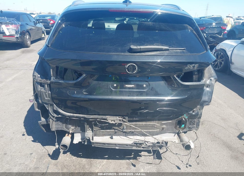 2016 BMW X1 VIN: WBXHT3Z31G4A50276