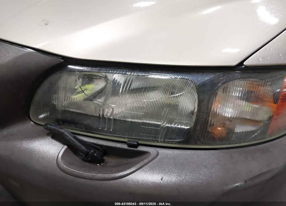 2001 VOLVO V70 XC VIN: YV1SZ58D811031909