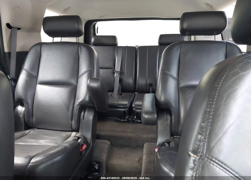 2010 CADILLAC ESCALADE VIN: 1GYUCCEF8AR119493