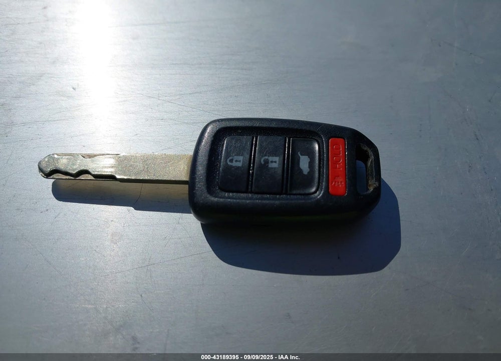 2019 HONDA CIVIC VIN: SHHFK7H43KU216061