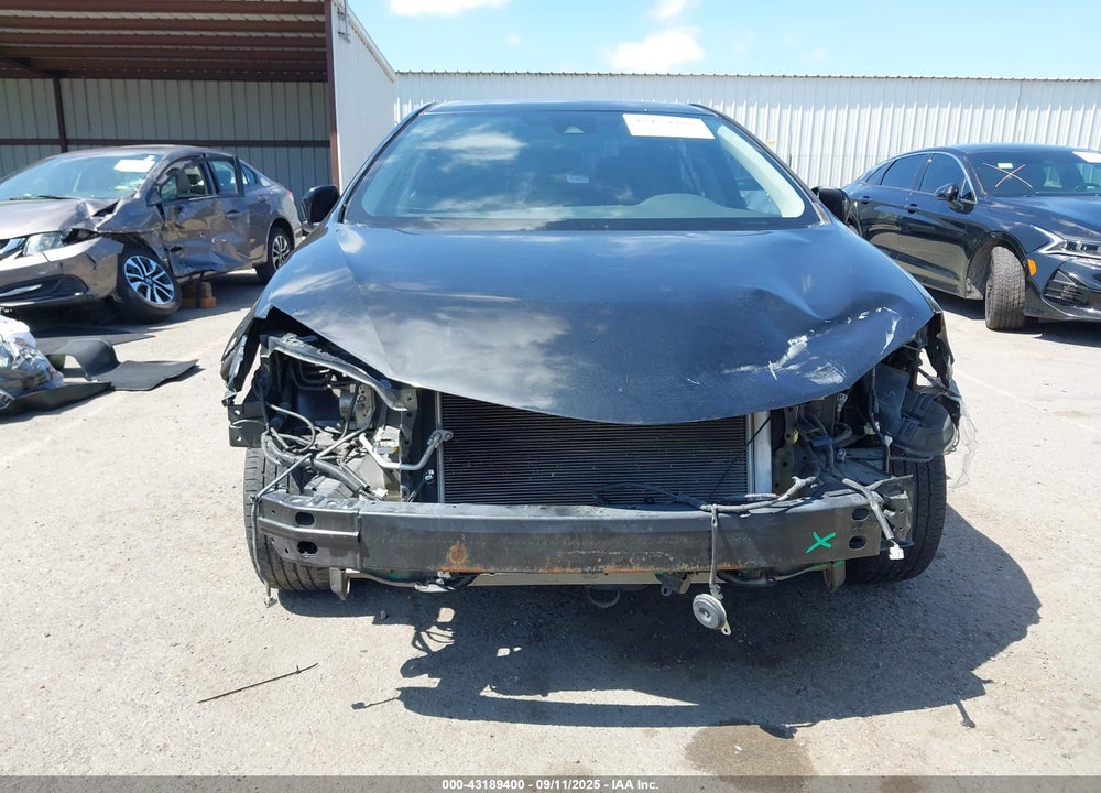 2018 TOYOTA COROLLA VIN: 5YFBURHE3JP751845