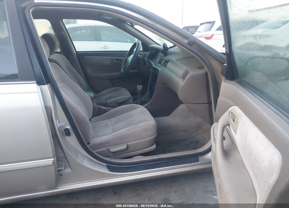 1997 TOYOTA CAMRY LE VIN: 4T1BG22KXVU787551