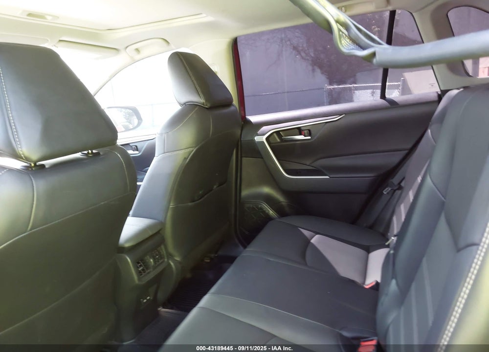 2022 TOYOTA RAV4 HYBRID XLE PREMIUM VIN: 2T3B6RFV8NW037184