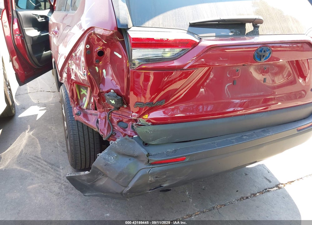 2022 TOYOTA RAV4 HYBRID XLE PREMIUM VIN: 2T3B6RFV8NW037184