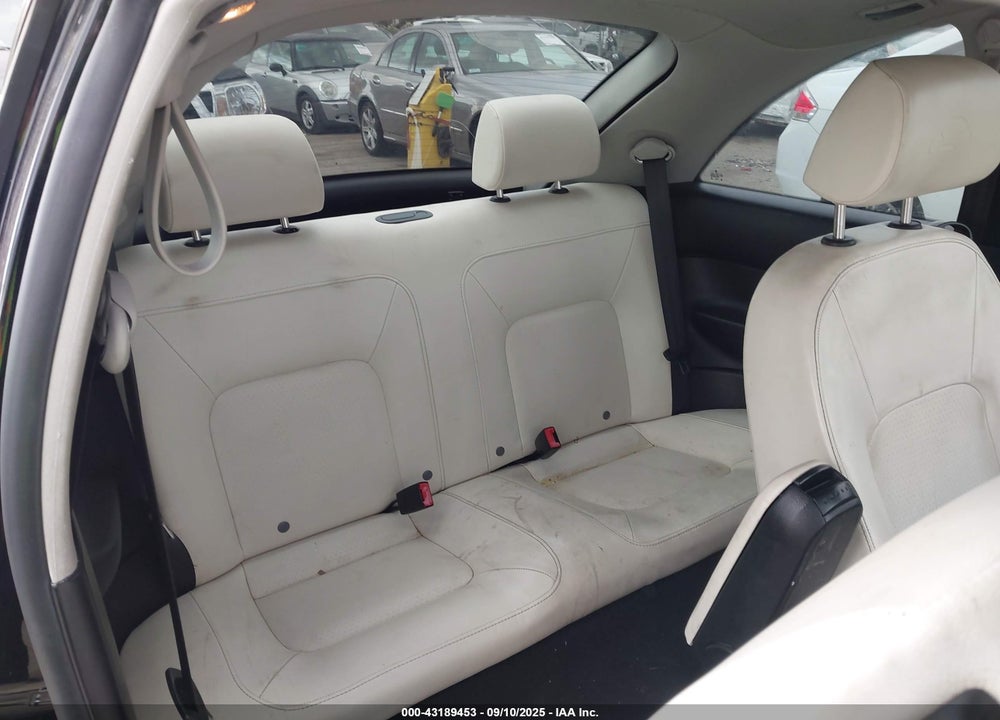 2008 VOLKSWAGEN NEW BEETLE BLACK TIE EDITION/TRIPLE WHITE VIN: 3VWFG31C88M526043