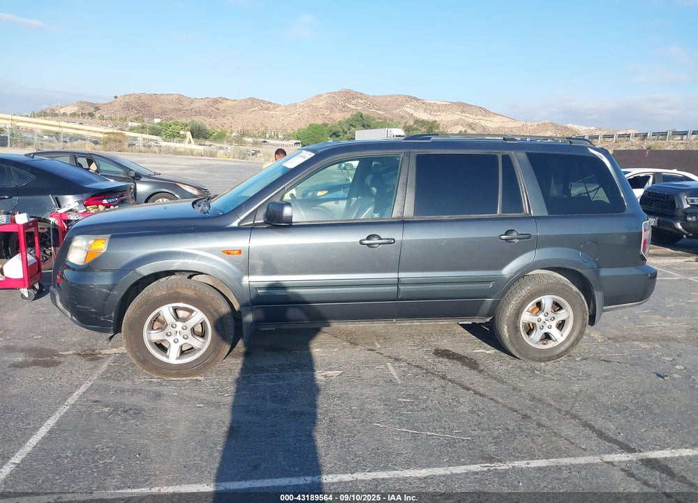 2006 HONDA PILOT EX-L VIN: 5FNYF28716B051662