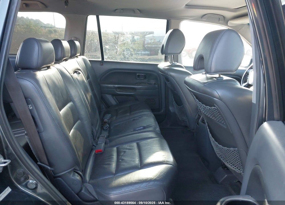 2006 HONDA PILOT EX-L VIN: 5FNYF28716B051662