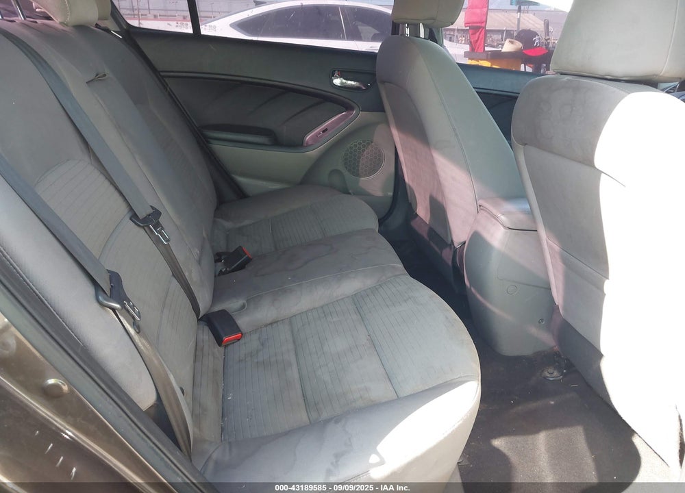 2015 KIA FORTE LX VIN: KNAFX4A69F5363969