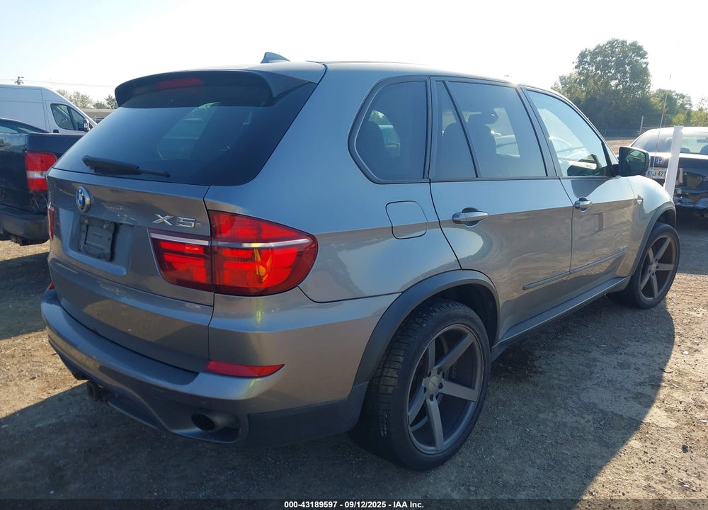 2011 BMW X5 VIN: 5UXZW0C50BL657720