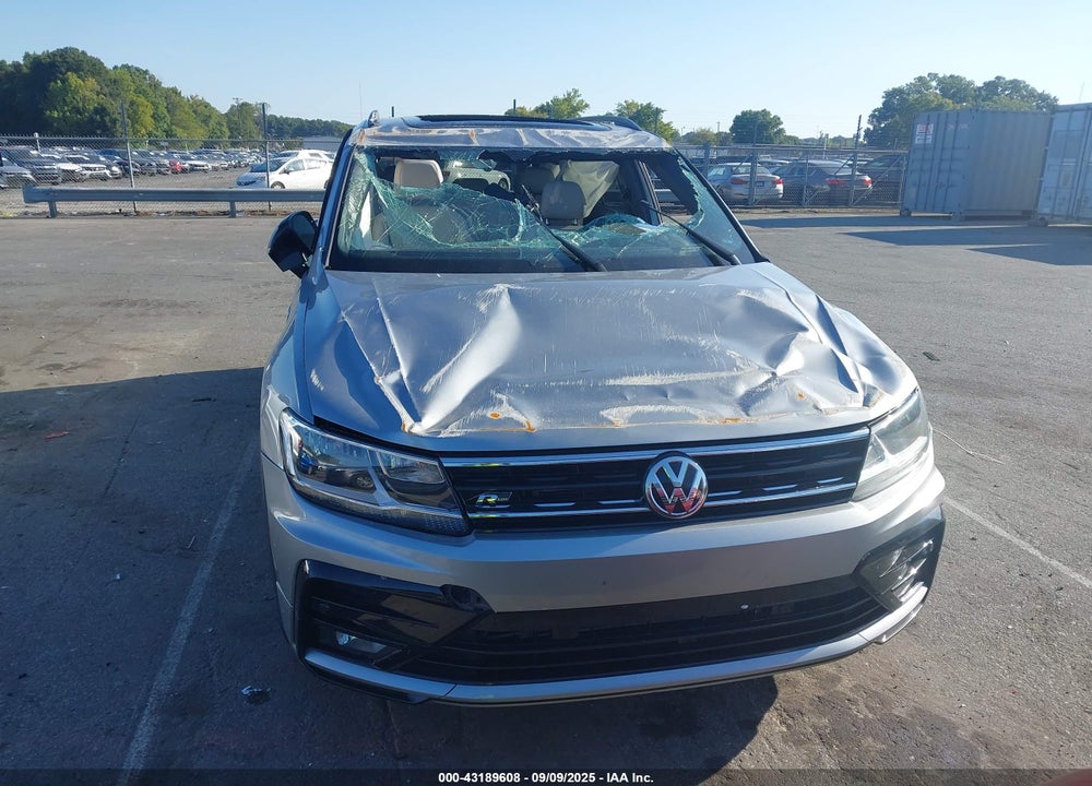 2019 VOLKSWAGEN TIGUAN VIN: 3VV3B7AXXKM136231