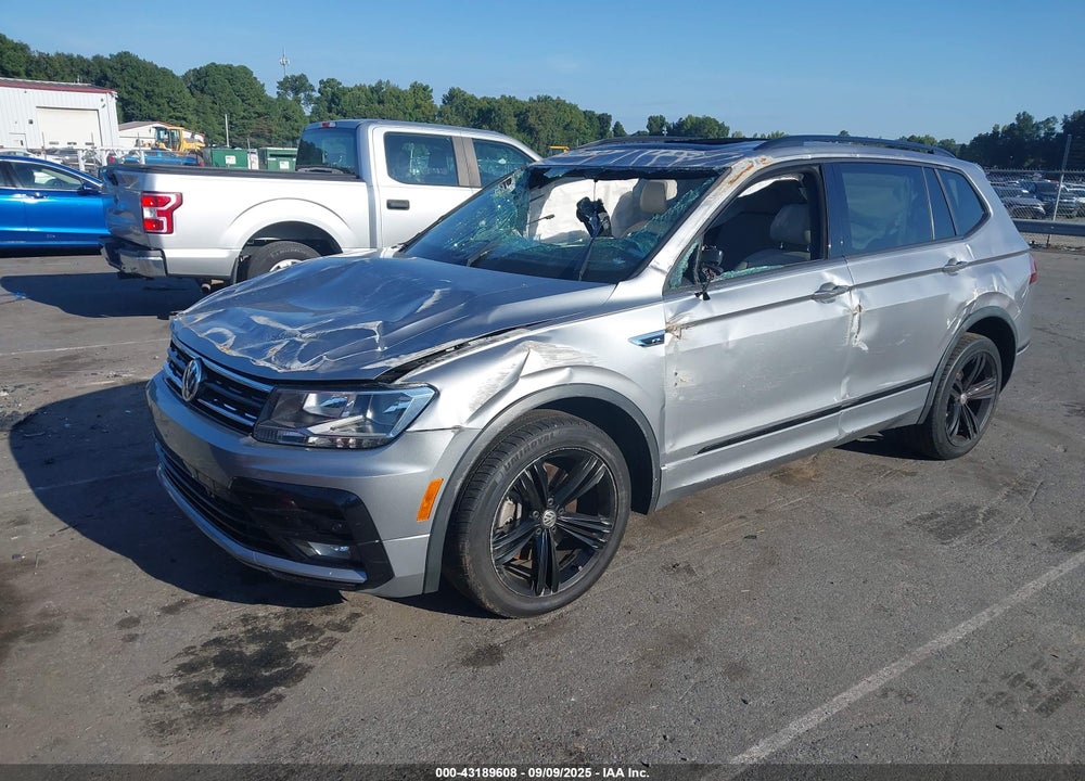2019 VOLKSWAGEN TIGUAN VIN: 3VV3B7AXXKM136231