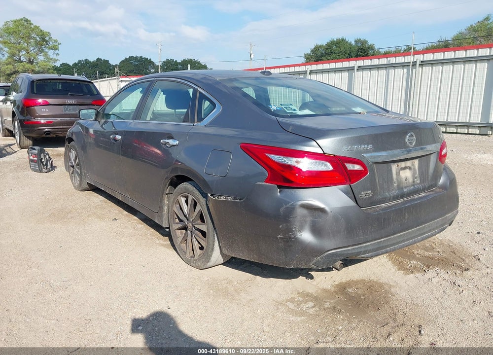 2017 NISSAN ALTIMA VIN: 1N4AL3APXHC223865