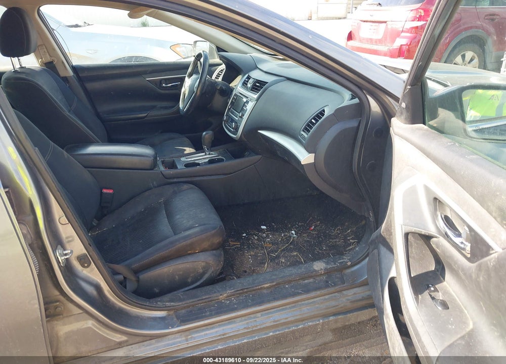 2017 NISSAN ALTIMA VIN: 1N4AL3APXHC223865