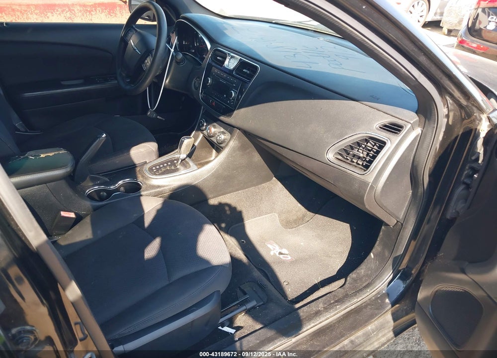 2013 CHRYSLER 200 VIN: 1C3CCBAB6DN686753