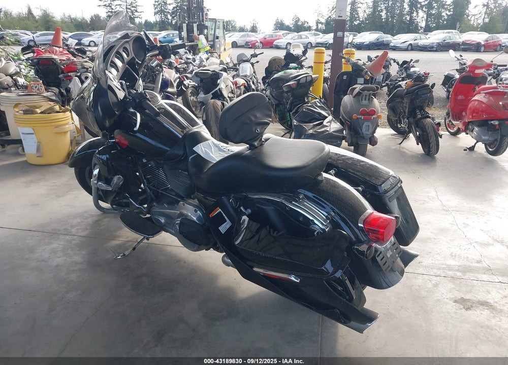 2022 HARLEY-DAVIDSON FLHT VIN: 1HD1FVC10NB602427