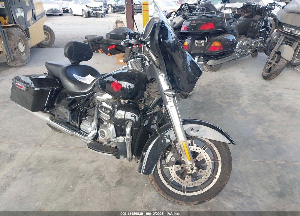 2022 HARLEY-DAVIDSON FLHT VIN: 1HD1FVC10NB602427