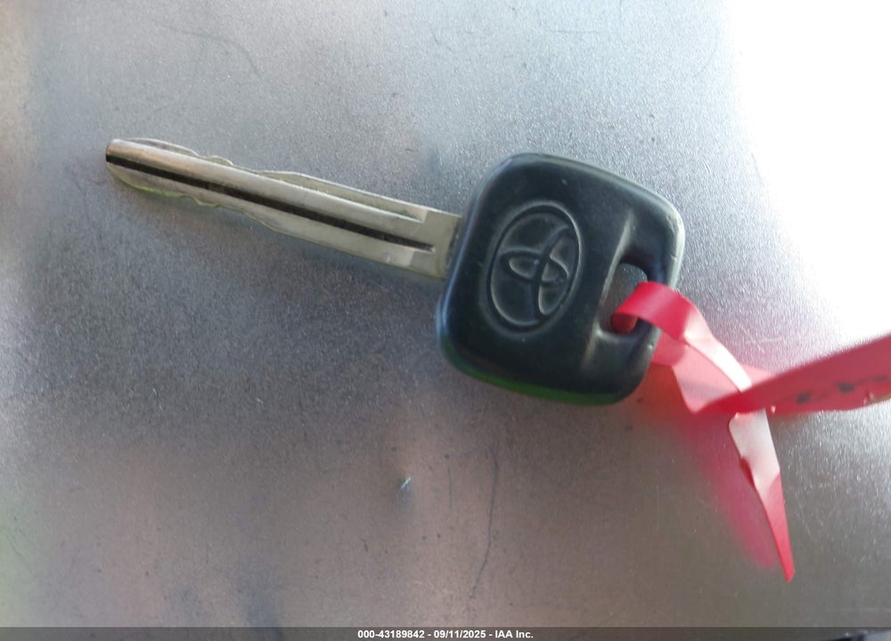 2004 TOYOTA RAV4 VIN: JTEGD20V240018267