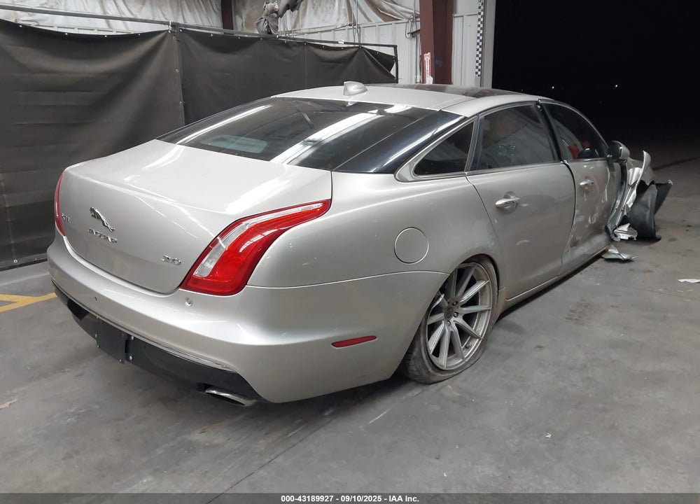 2016 JAGUAR XJ SERIES VIN: SAJWA2G73G8V95087