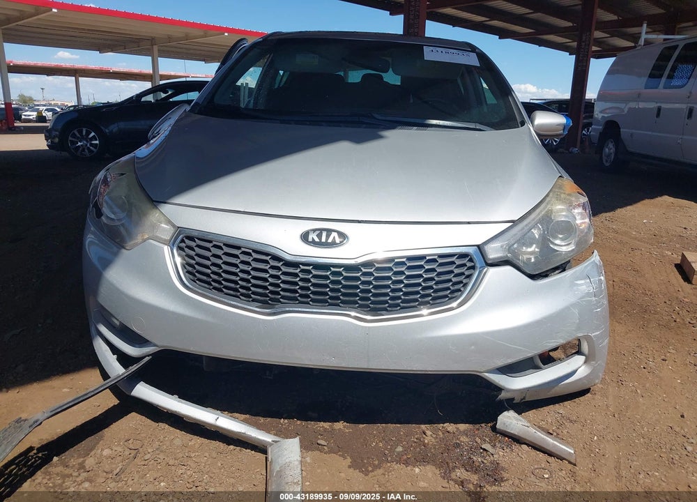 2015 KIA FORTE VIN: KNAFZ4A82F5372766