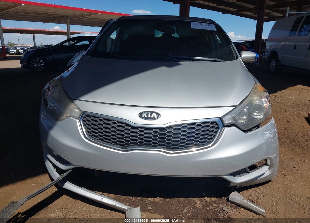 2015 KIA FORTE VIN: KNAFZ4A82F5372766
