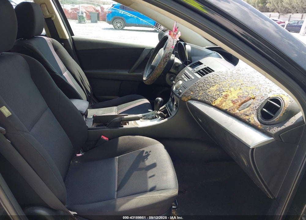 2010 MAZDA MAZDA3 VIN: JM1BL1SG3A1304449