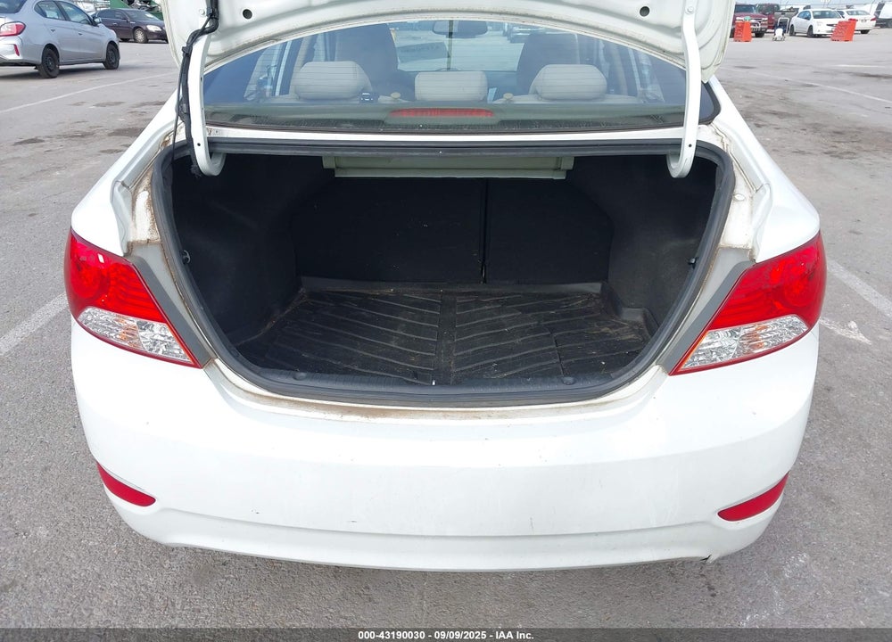 2013 HYUNDAI ACCENT VIN: KMHCU4AE3DU418680