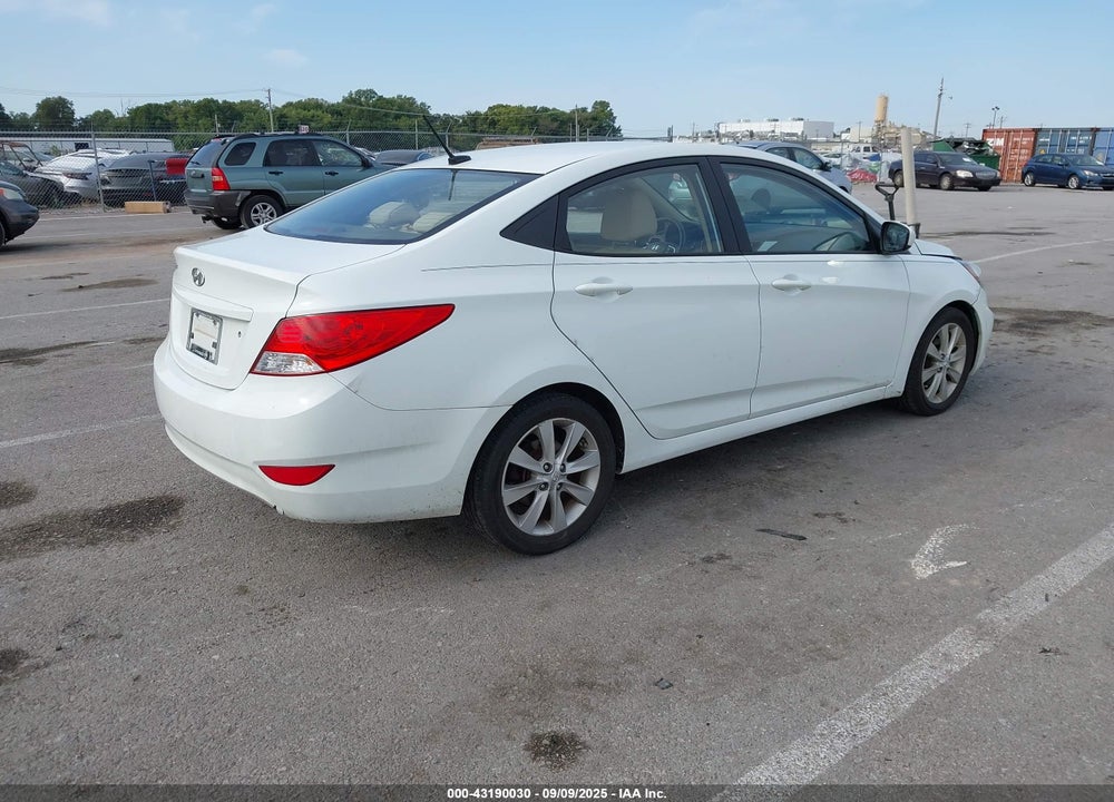 2013 HYUNDAI ACCENT VIN: KMHCU4AE3DU418680