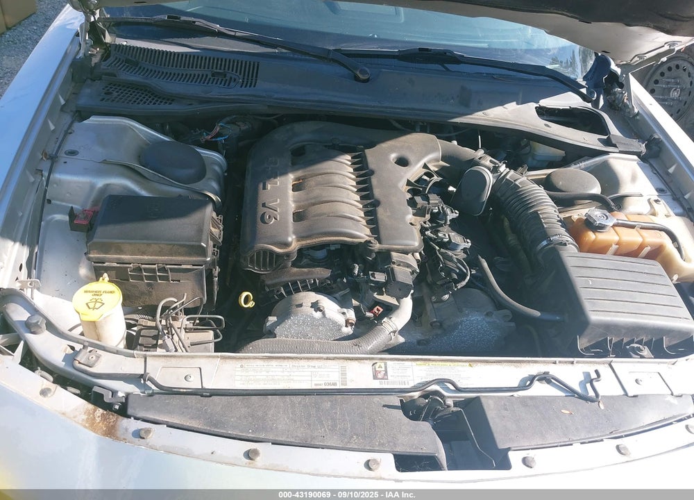 2010 DODGE CHARGER VIN: 2B3CA3CV4AH138190