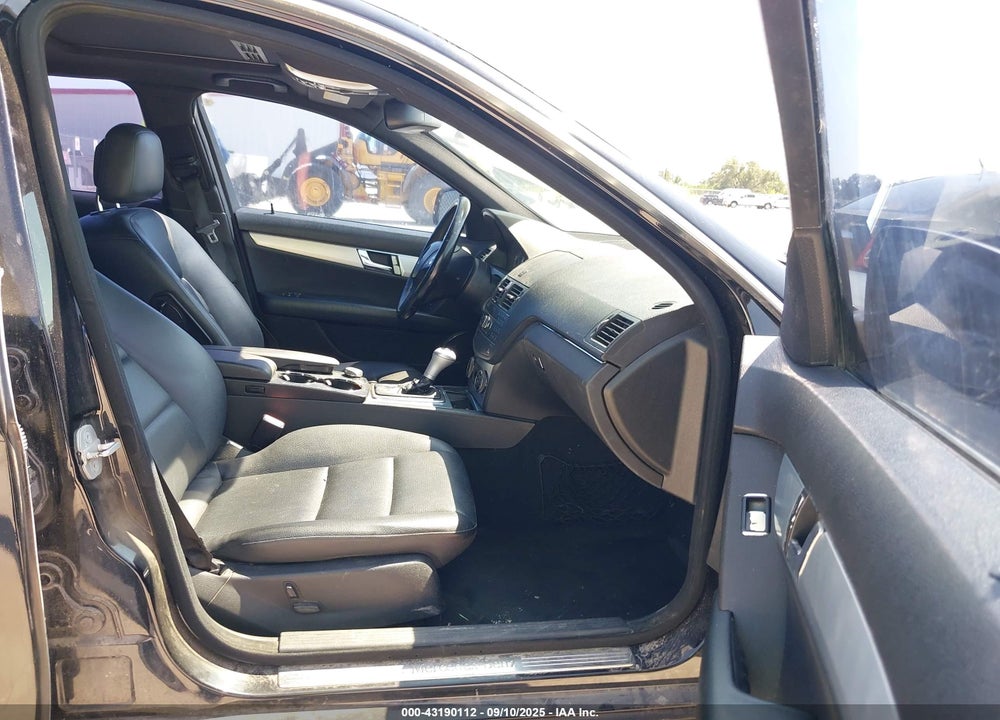 2008 MERCEDES-BENZ C 300 LUXURY/SPORT VIN: WDDGF54X98F074517
