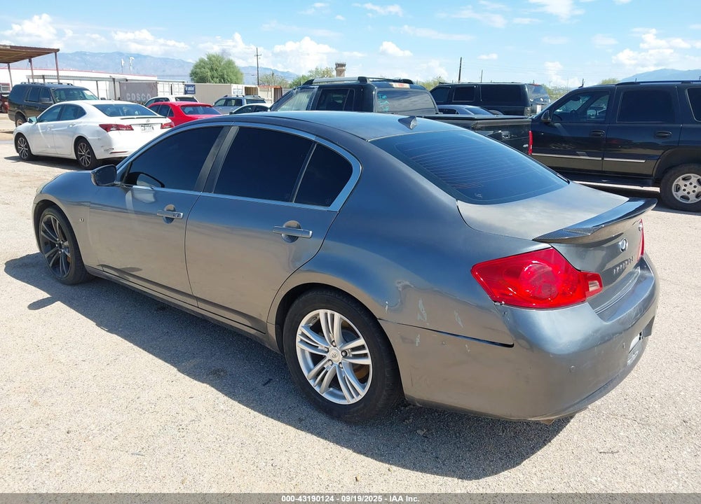 2015 INFINITI Q40 VIN: JN1CV6AP5FM580301