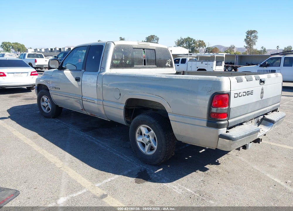 2000 DODGE RAM 1500 ST VIN: 1B7HC13Z3YJ180591
