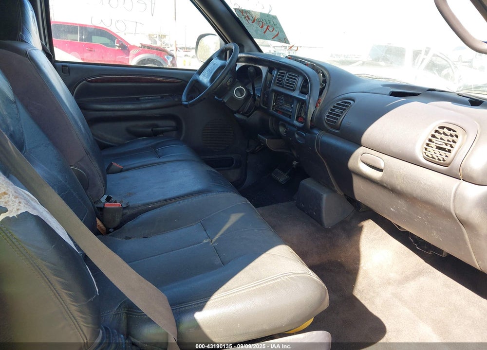 2000 DODGE RAM 1500 ST VIN: 1B7HC13Z3YJ180591