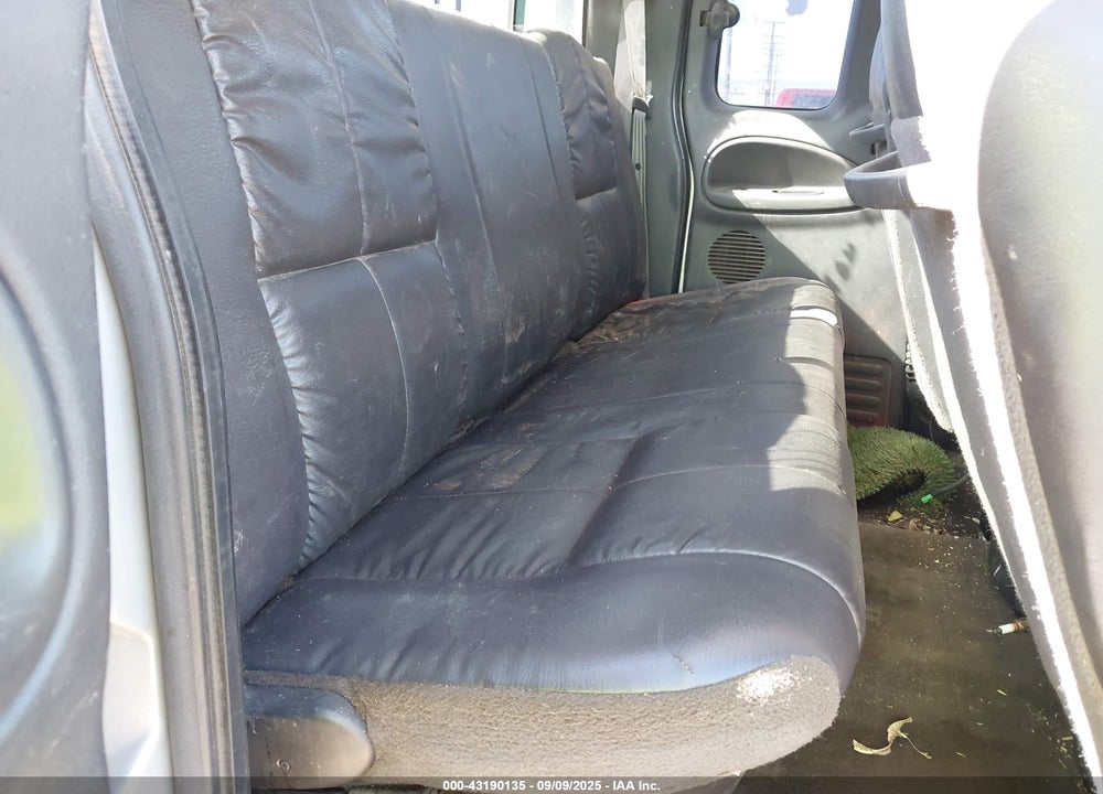 2000 DODGE RAM 1500 ST VIN: 1B7HC13Z3YJ180591