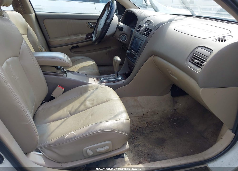 2001 INFINITI I30 LUXURY VIN: JNKCA31A41T004599