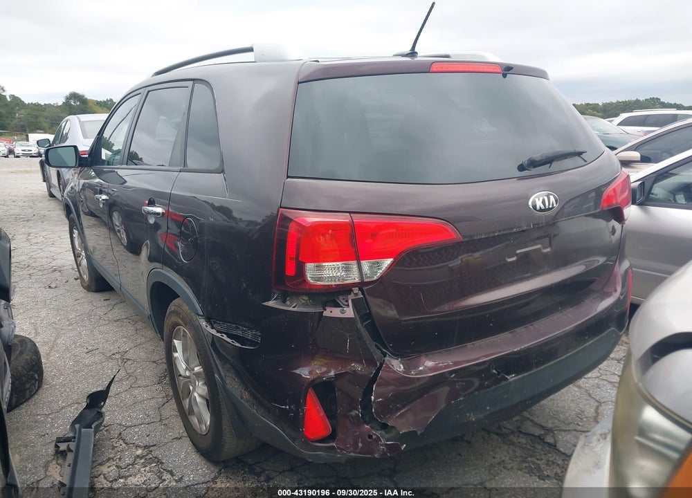 2015 KIA SORENTO VIN: 5XYKT3A68FG550683