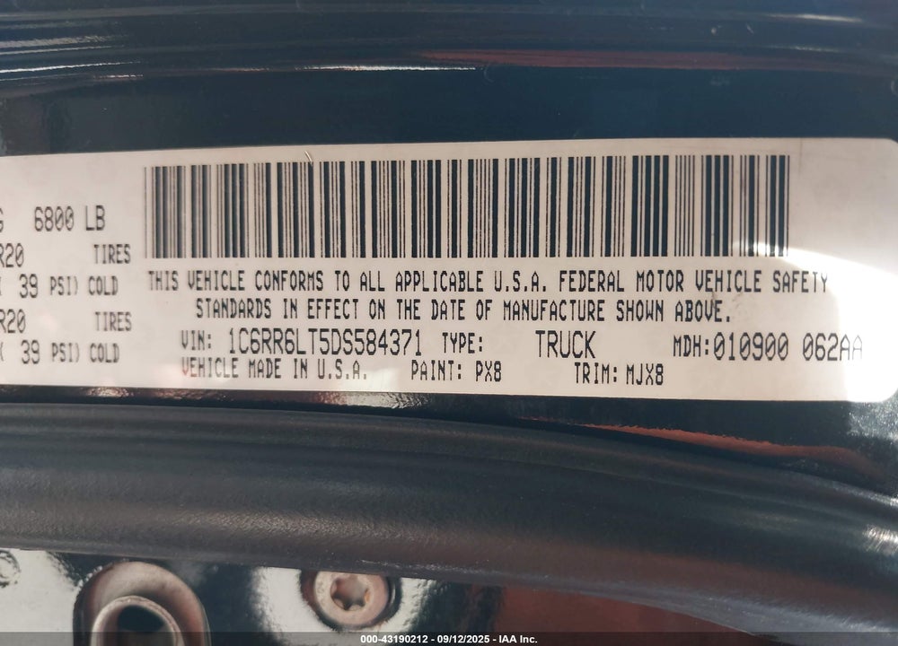 2013 RAM 1500 VIN: 1C6RR6LT5DS584371