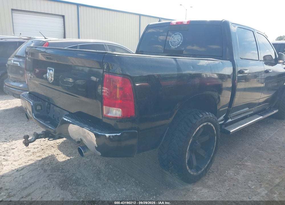 2013 RAM 1500 VIN: 1C6RR6LT5DS584371