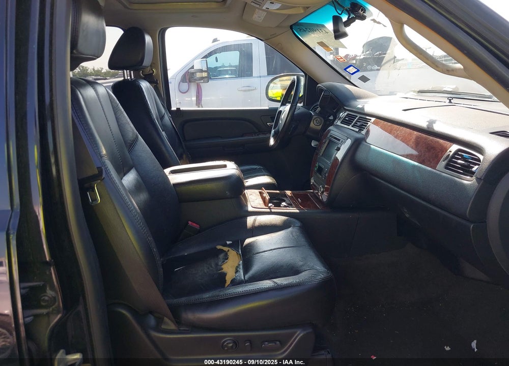 2007 CHEVROLET TAHOE LTZ VIN: 1GNFK13037R334493
