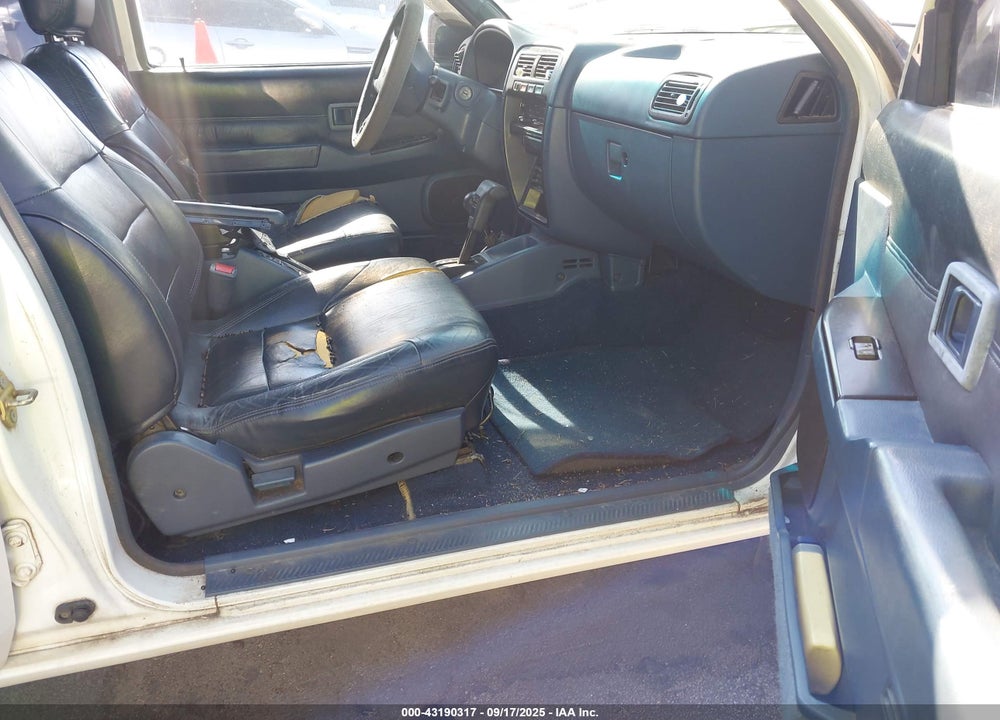 1994 NISSAN PATHFINDER LE/SE/XE VIN: JN8HD17YXRW201458