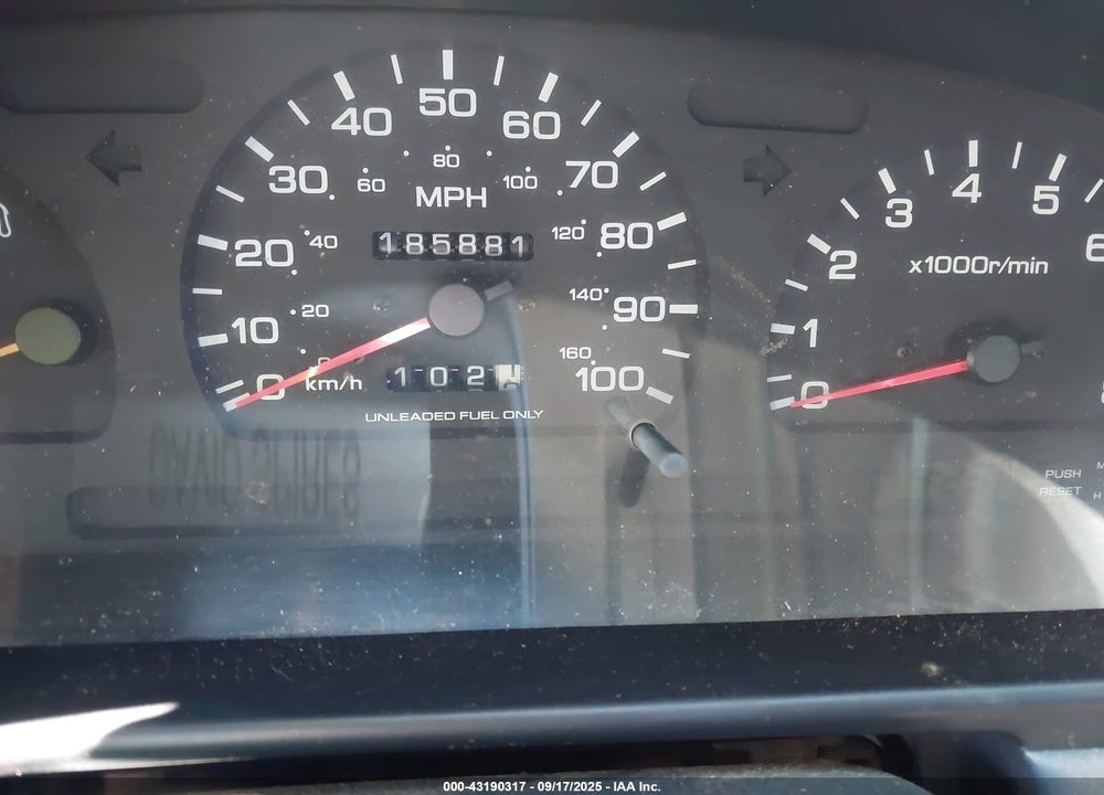 1994 NISSAN PATHFINDER LE/SE/XE VIN: JN8HD17YXRW201458