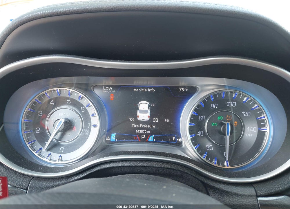2015 CHRYSLER 300 VIN: 2C3CCAAGXFH756465