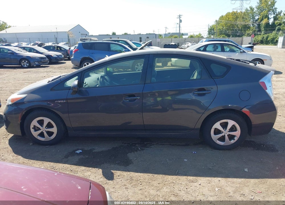 2013 TOYOTA PRIUS VIN: JTDKN3DU2D1633382