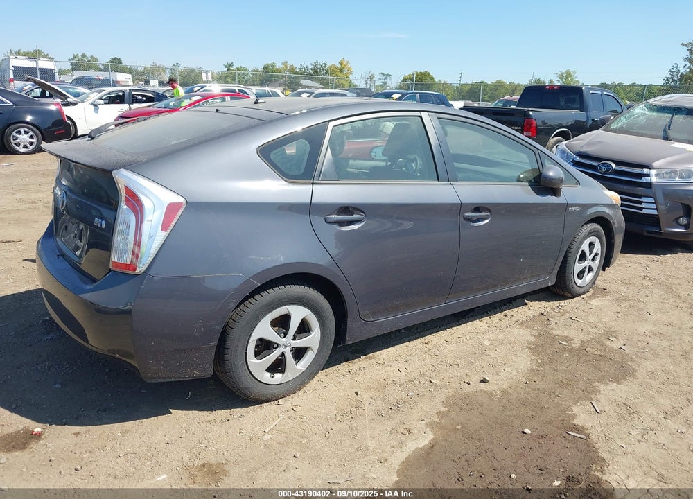2013 TOYOTA PRIUS VIN: JTDKN3DU2D1633382