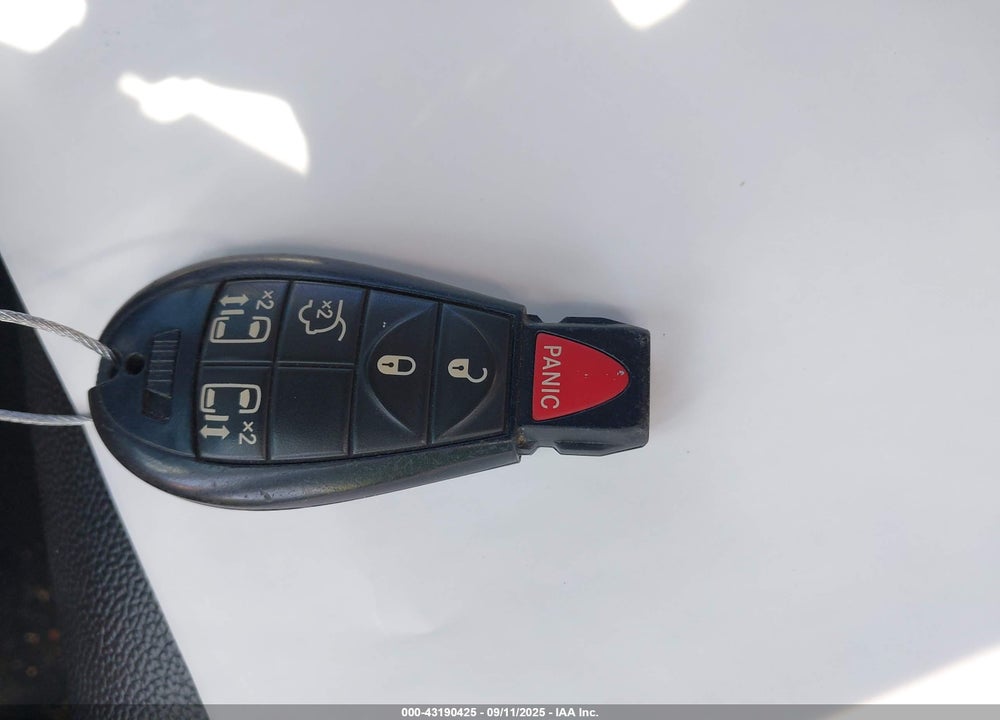 2014 CHRYSLER TOWN & COUNTRY TOURING VIN: 2C4RC1BG0ER217253